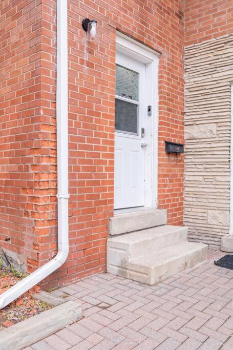 Harmony Home Near University Of ウォータールー エクステリア 写真