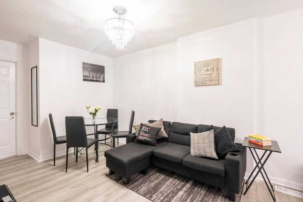 Harmony Home Near University Of ウォータールー エクステリア 写真